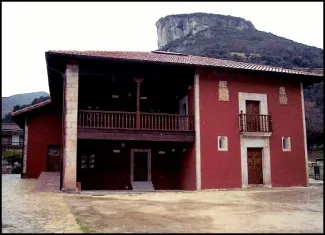 Casa Barcena